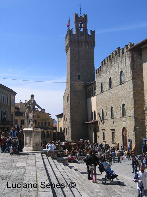 PALAZZO DEI PRIORI AD AREZZO